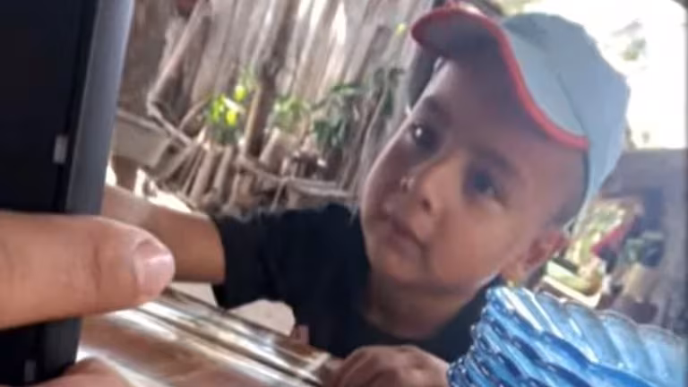 La búsqueda de Loan: analizan dos recortes de una toalla con manchas de sangre humana